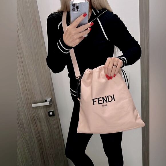 FENDI Nappa Leather Drawstring Medium Shoulder Bag pink - Picture 2 of 15